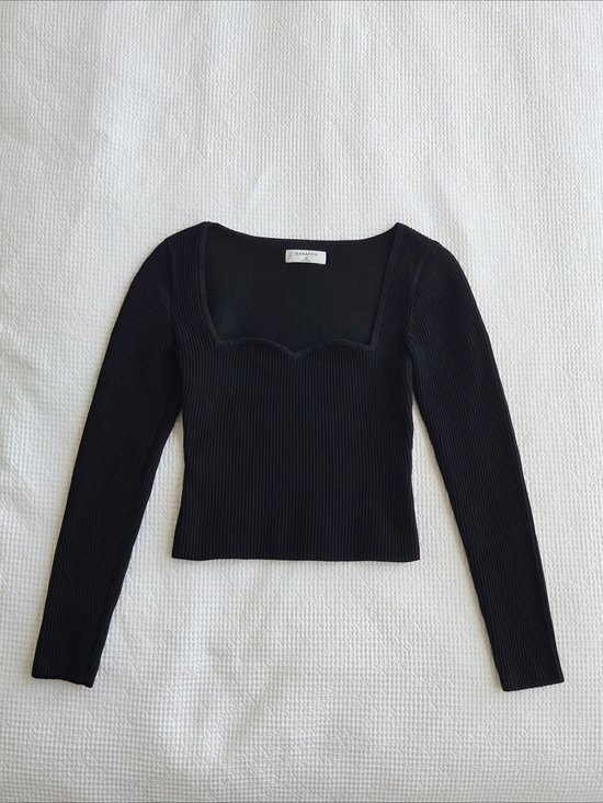 Aritzia Tops - Aritzia Babaton Black Sculpt Knit Sweetheart Longsleeve Top